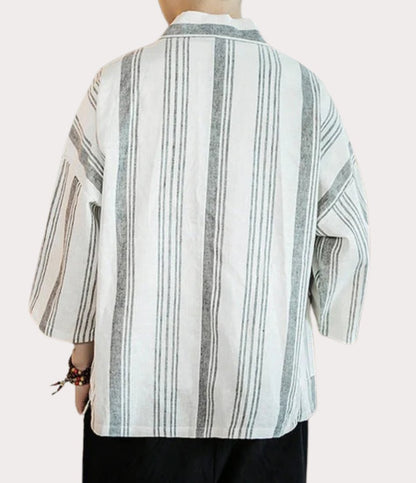 Style japonais contemporain, vue dos du haori rayé traditionnel